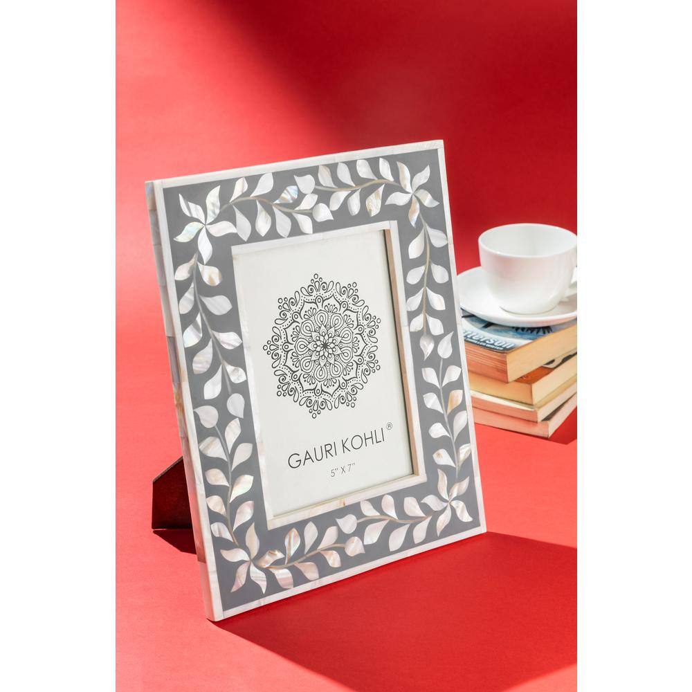 GAURI KOHLI 5 in. x 7 in. Rustic Ash Gray Jodhpur Mother of Pearl Picture Frame